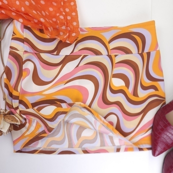 New ALTAR'D STATE Retro Cream Brown Mauve Swirl Skirt Sz m - Picture 2 of 11